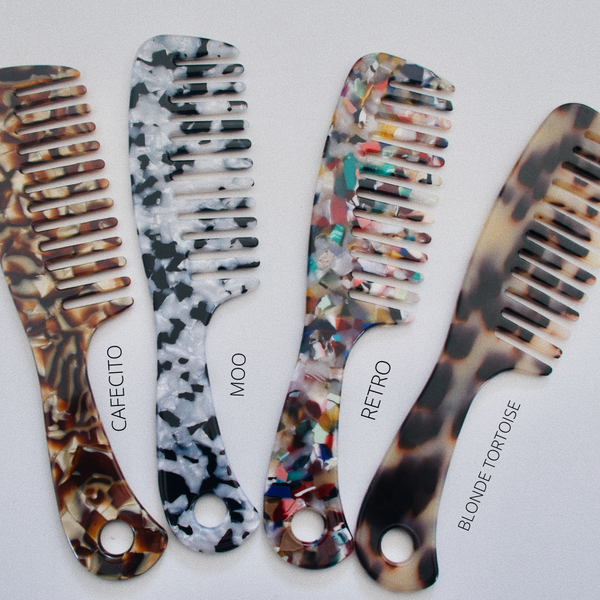(HANDLE) COMBS